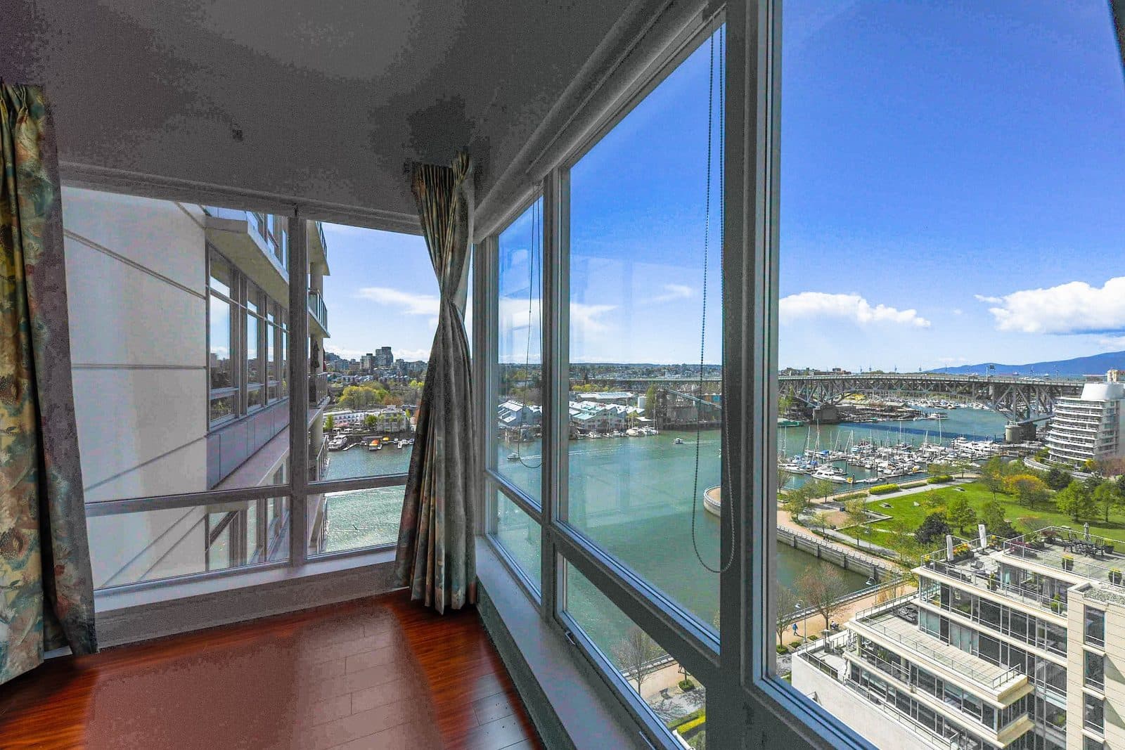 1515 Homer Mews, Yaletown: photo 1 of 6