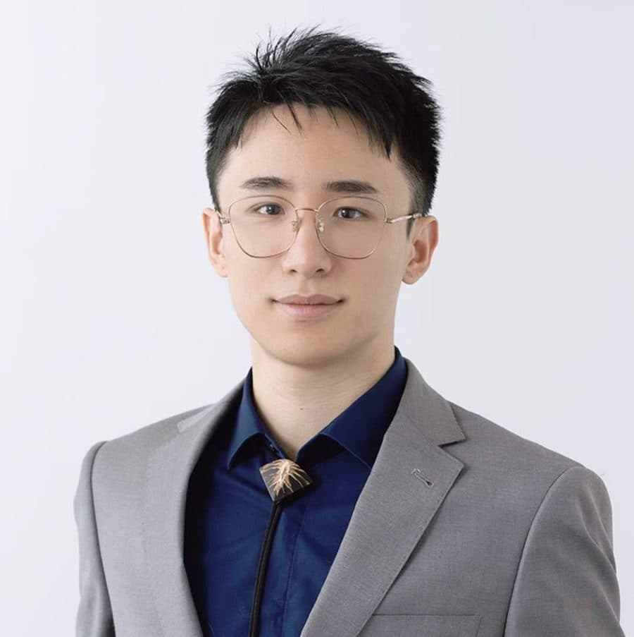 Portrait of Leslie Lu