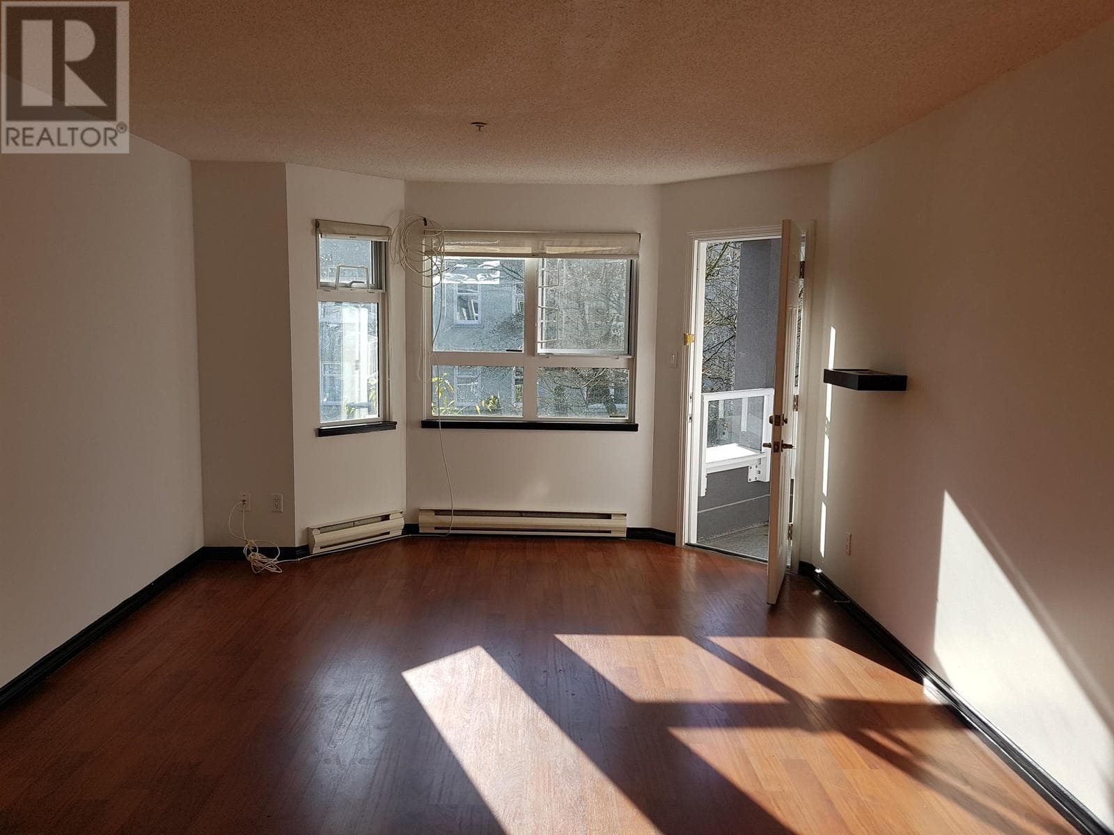 302 921 Thurlow Street, Vancouver: photo 1 of 17