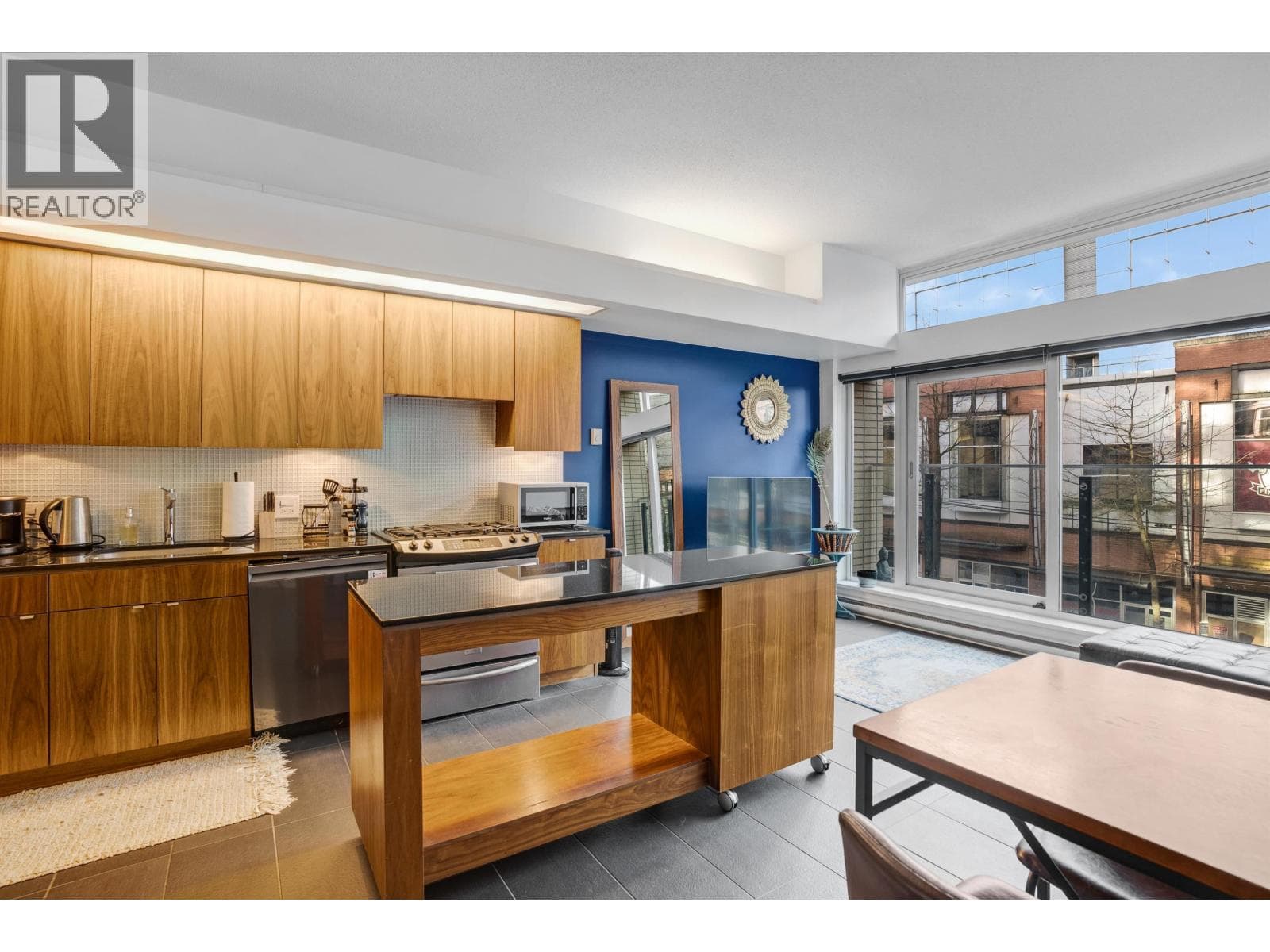 309 33 W Pender Street, Vancouver: photo 1 of 22