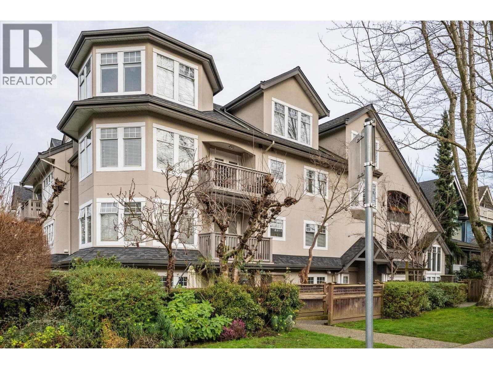 304 1989 W 1st Avenue, Vancouver: photo 1 of 23