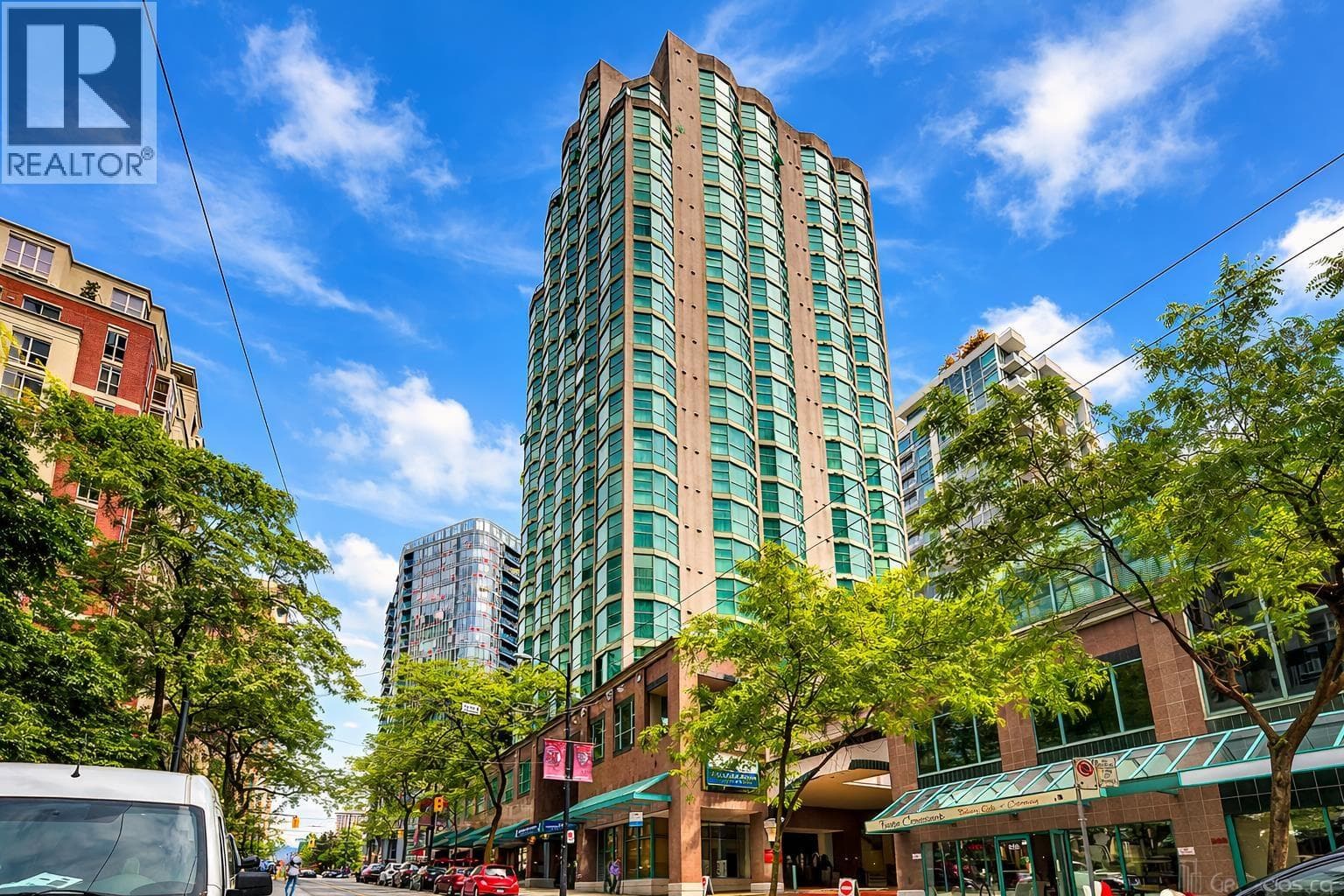 1609 838 Hamilton Street, Vancouver: photo 1 of 8