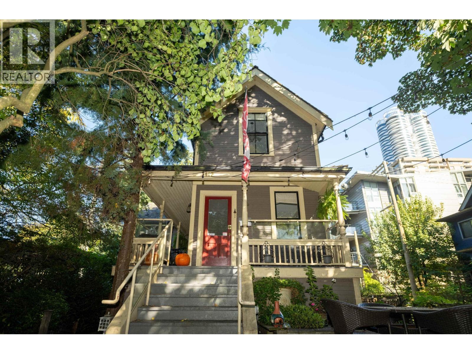 1117-1119 Pendrell Street, Vancouver: photo 1 of 24