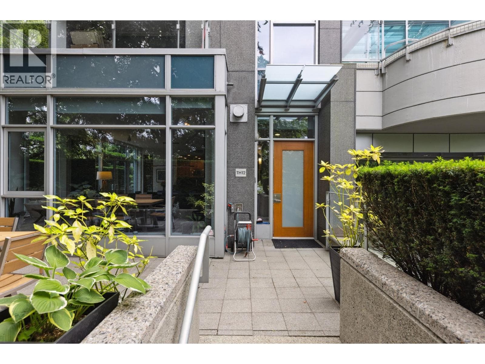 TH12 - Th12 1233 W Cordova Street, Vancouver: photo 1 of 40
