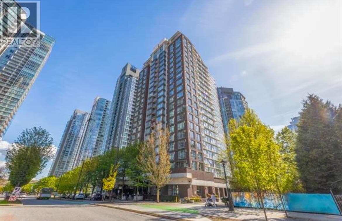 201 550 Pacific Street, Vancouver: photo 1 of 33