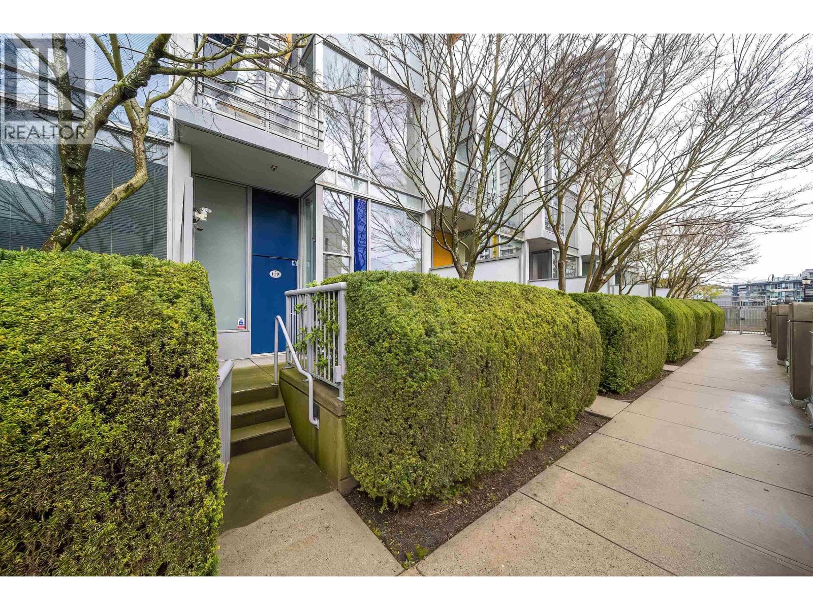 119 Regiment Square, Vancouver: photo 1 of 18