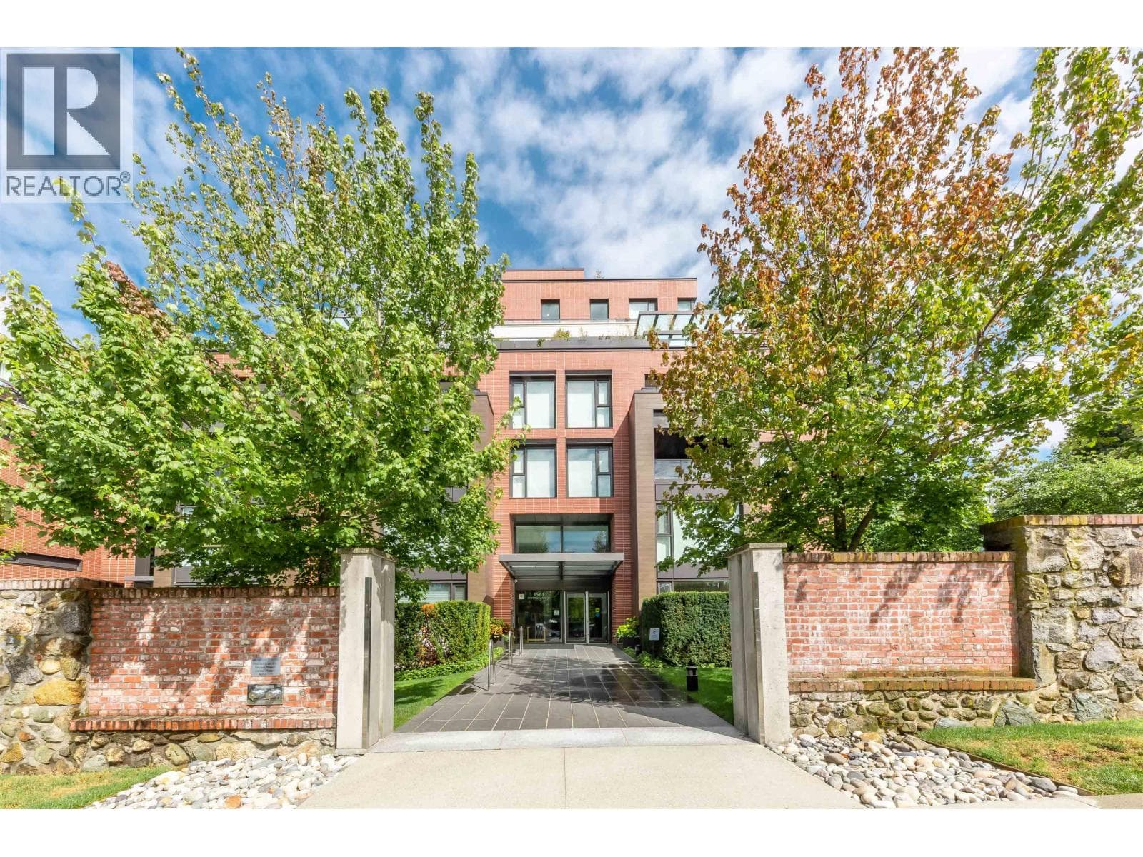201 1561 W 57th Avenue, Vancouver: photo 1 of 24