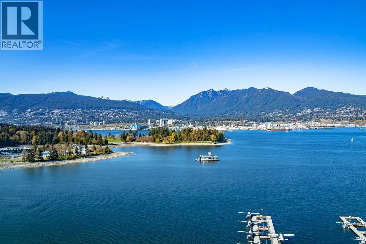 2001 277 Thurlow Street, Vancouver: photo 1 of 40