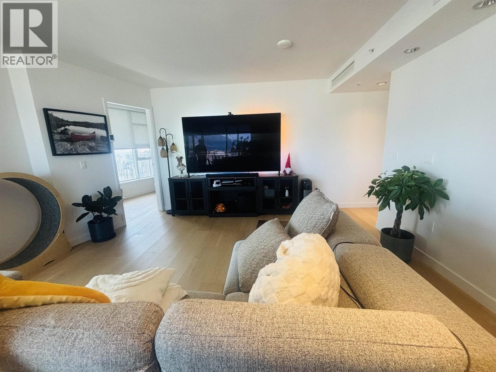 3502 1289 Hornby Street, Vancouver: photo 1 of 31