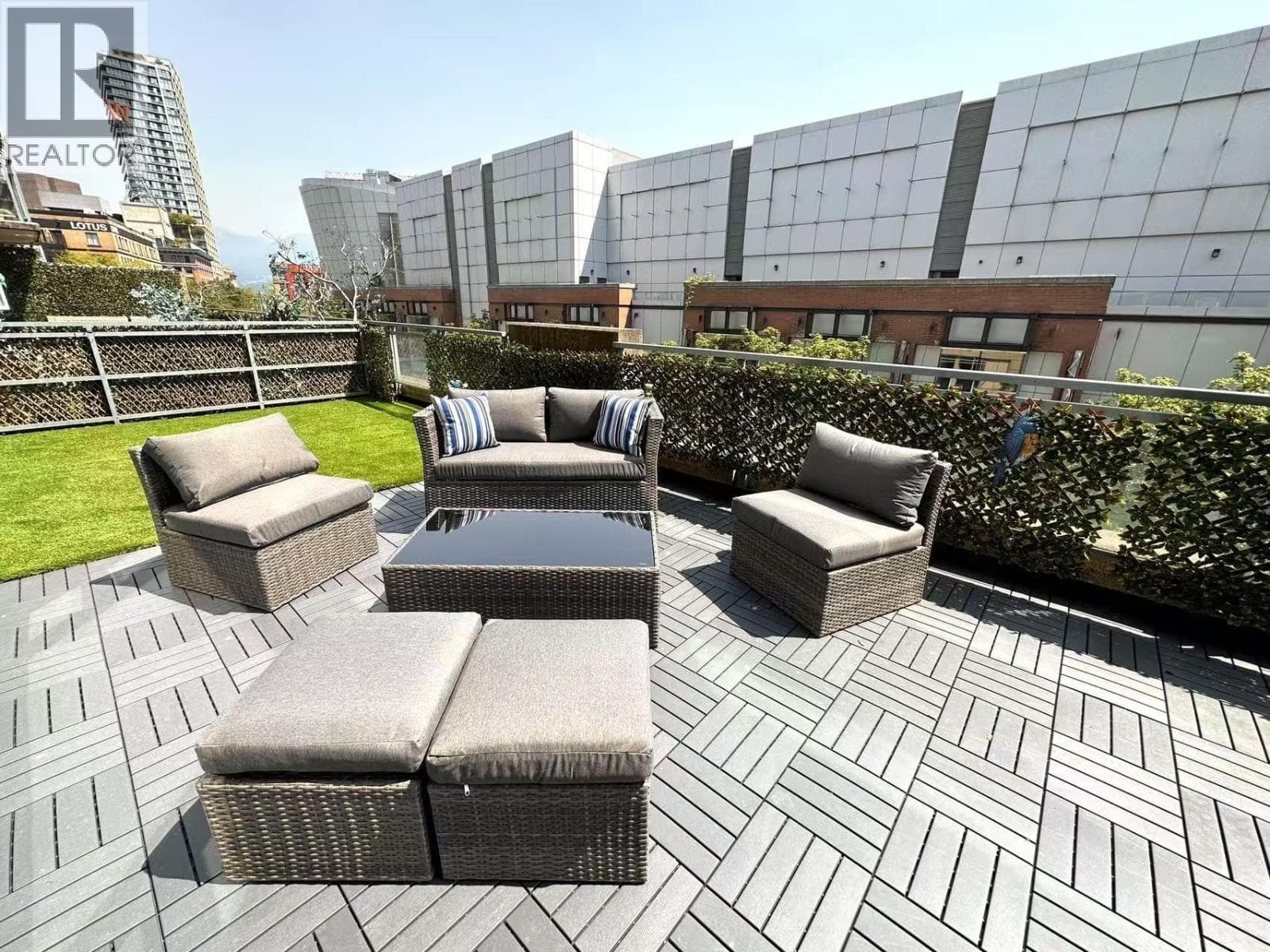 311 555 Abbott Street, Vancouver: photo 1 of 12