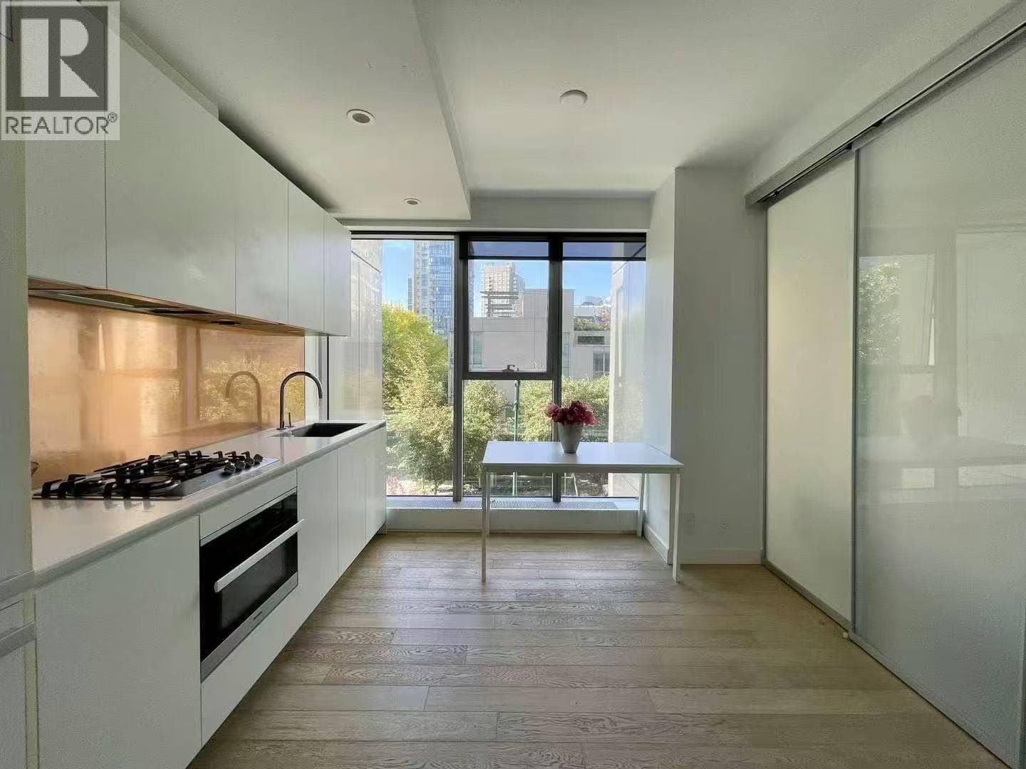 503 1480 Howe Street, Vancouver: photo 1 of 11