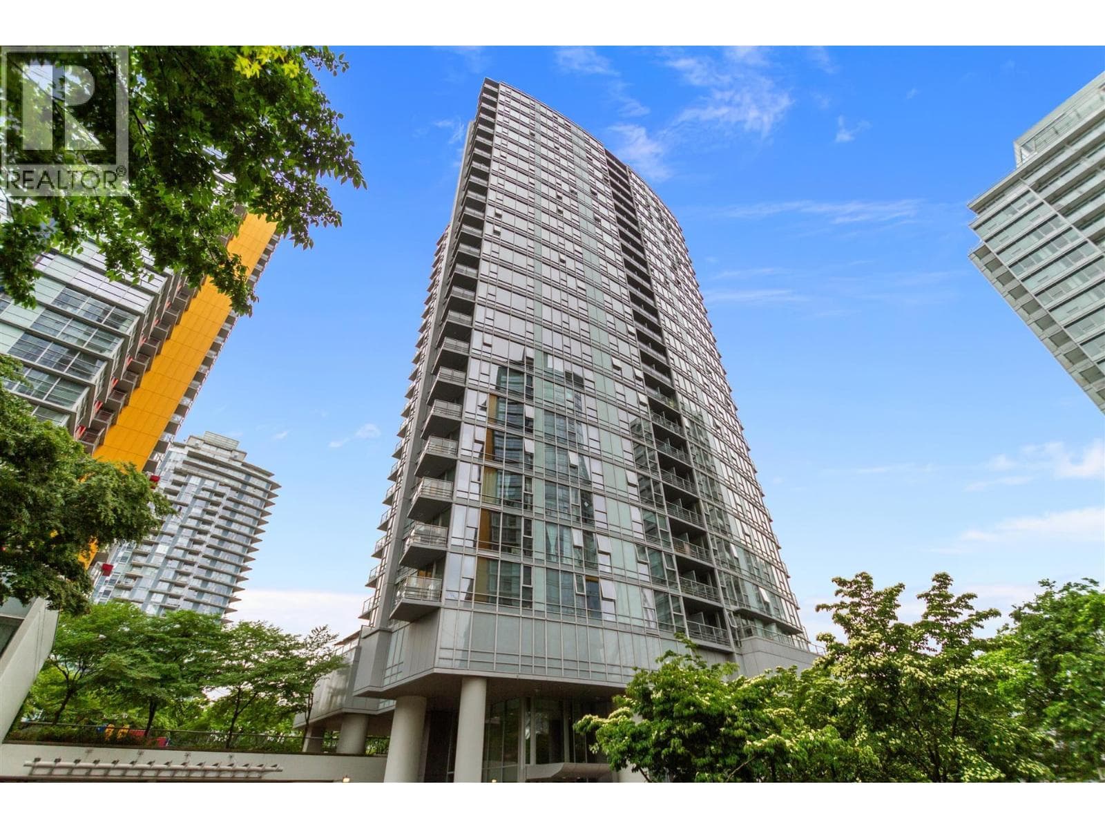 707 131 Regiment Square, Vancouver: photo 1 of 8