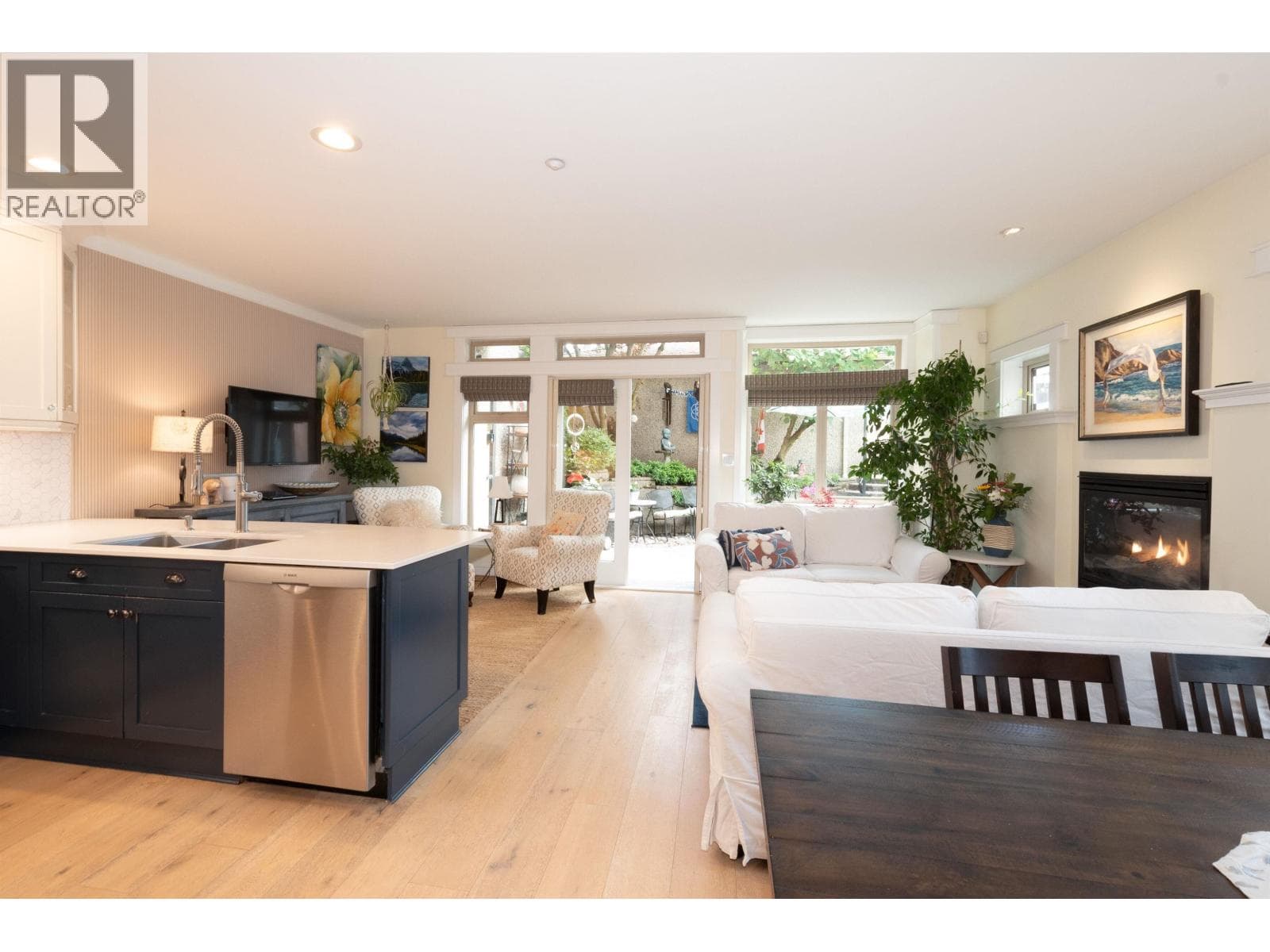 1978 W 12th Avenue, Vancouver: photo 1 of 30