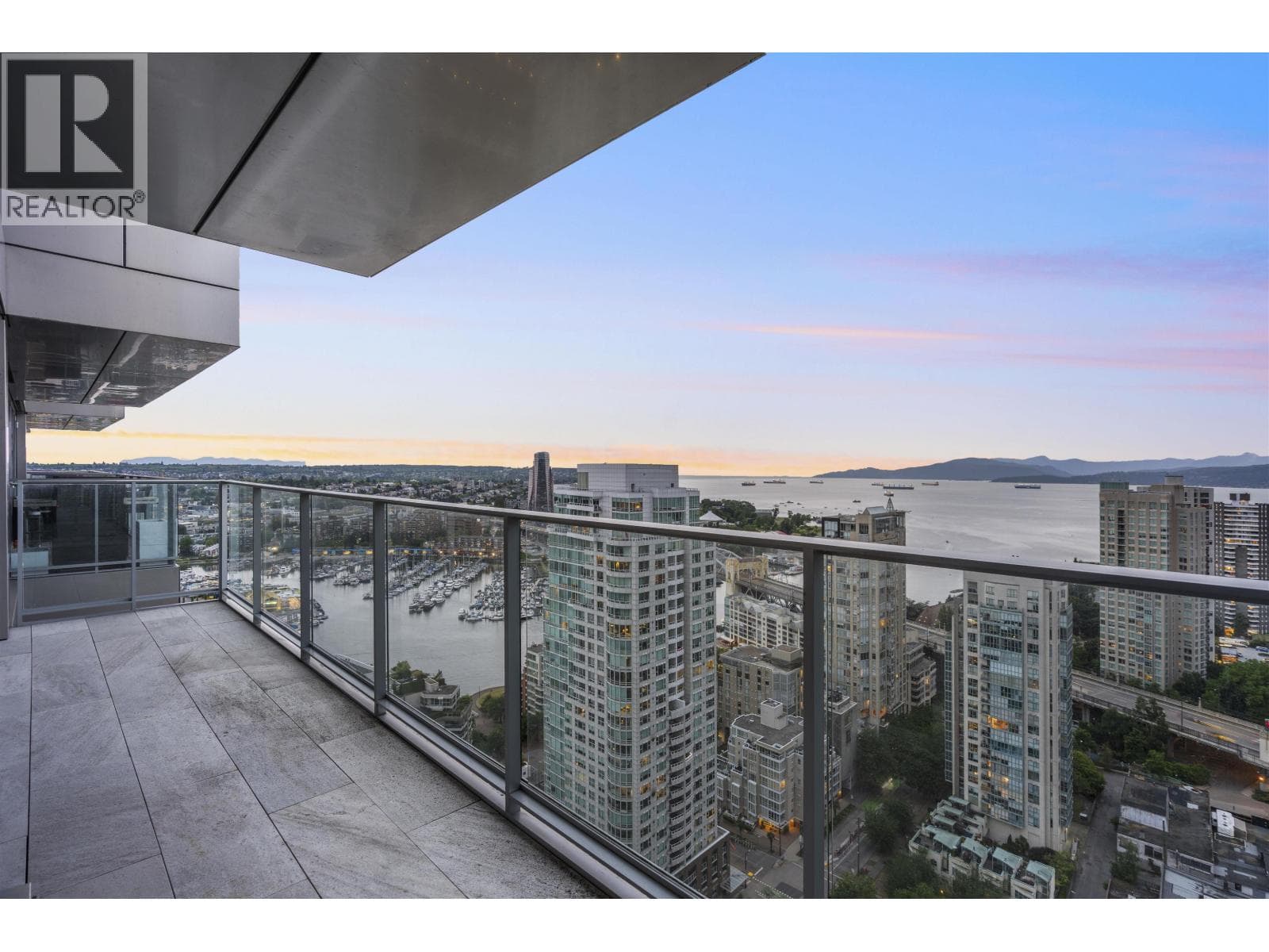 3605 1480 Howe Street, Vancouver: photo 1 of 40