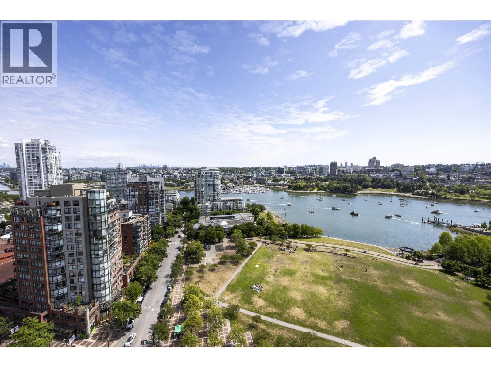 2505 388 Drake Street, Vancouver: photo 1 of 16