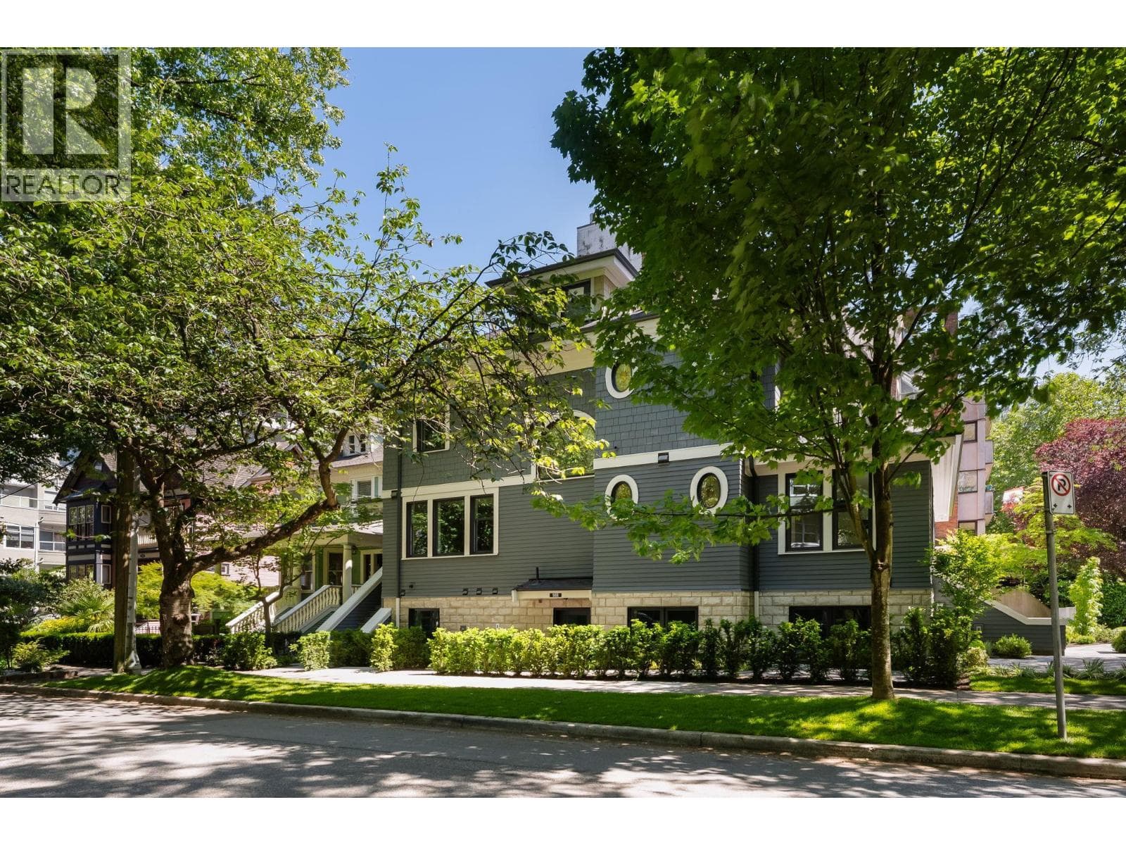 980 Bidwell Street, Vancouver: photo 1 of 40