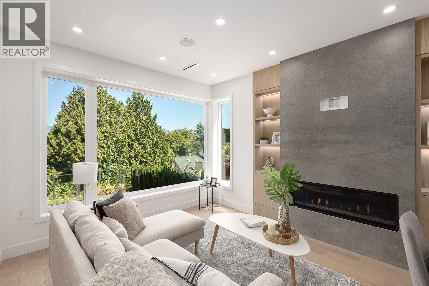 1 3536 W 14th Avenue, Vancouver: photo 1 of 22