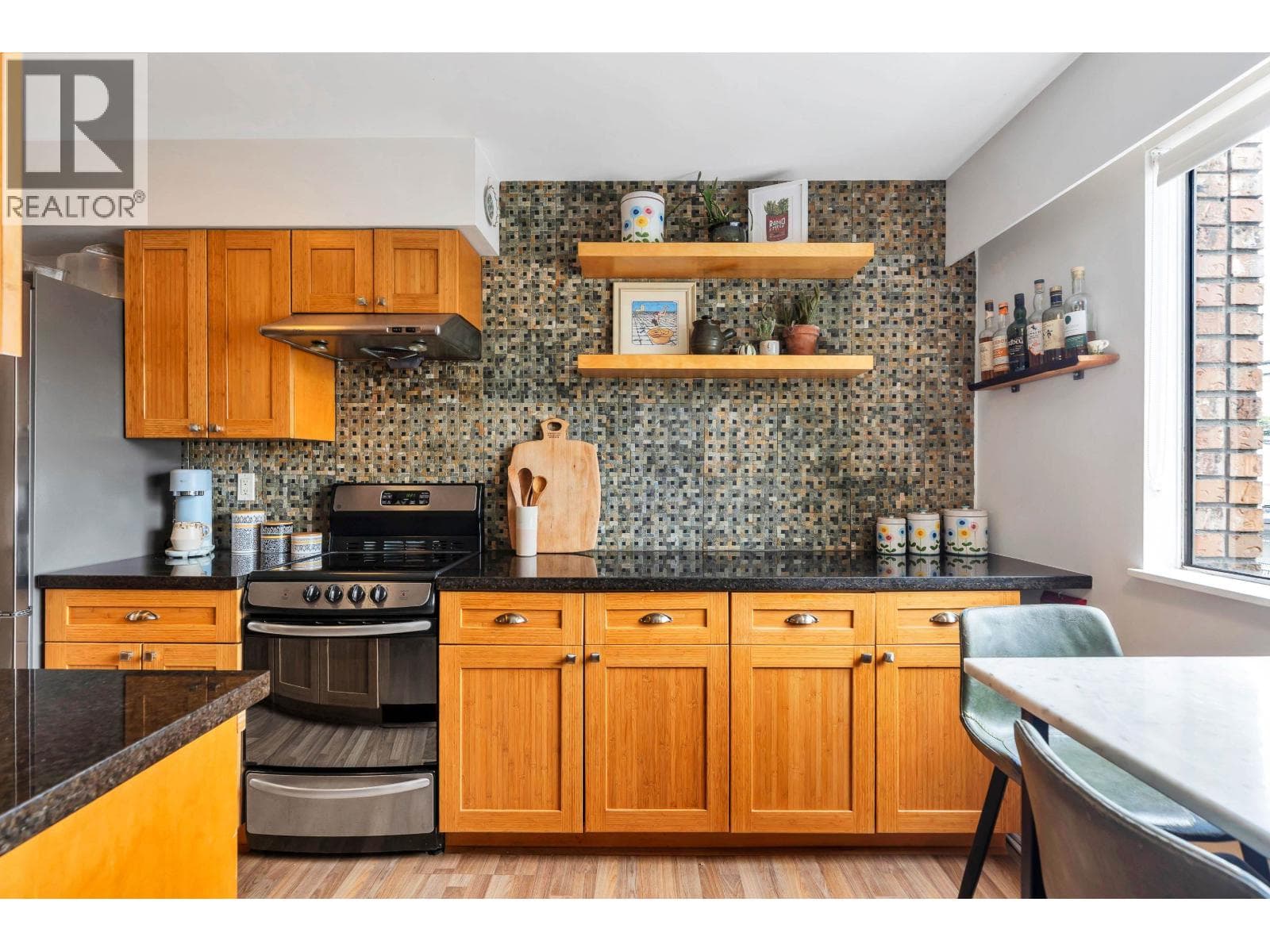 207 2080 Maple Street, Vancouver: photo 1 of 22