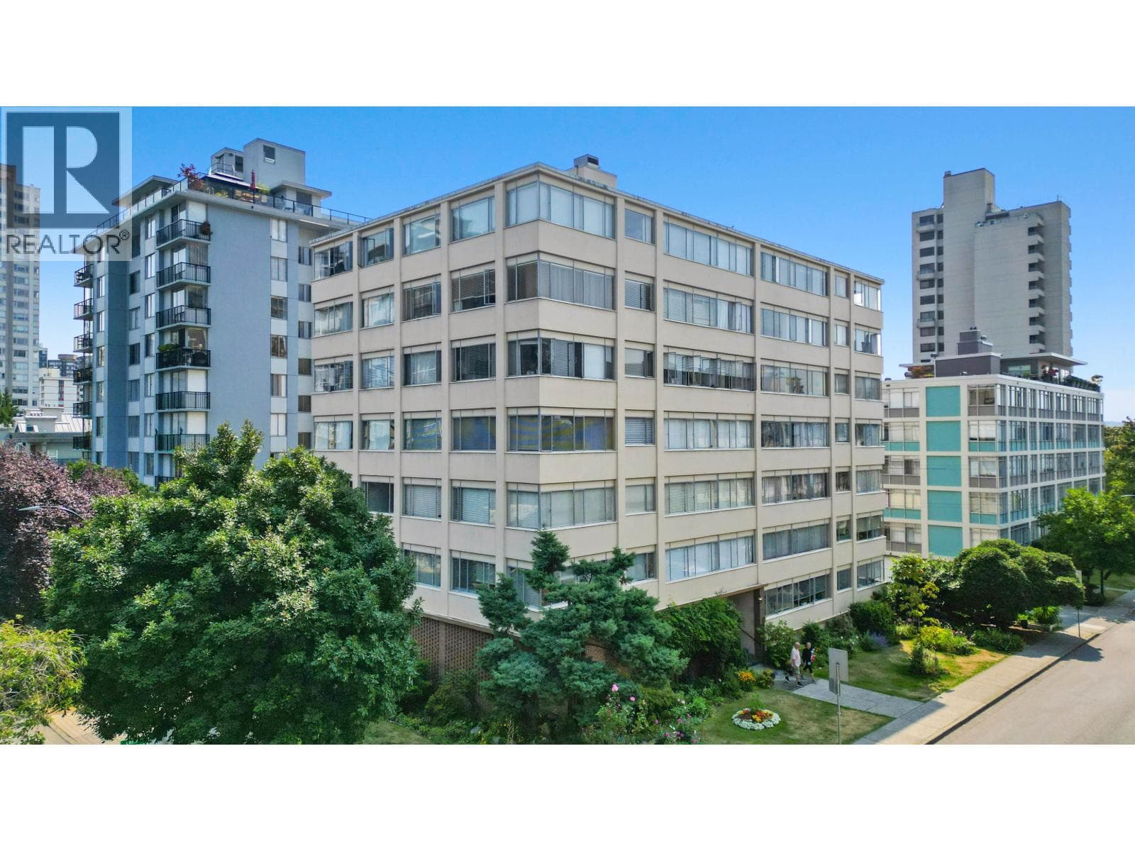 204 1050 Chilco Street, Vancouver: photo 1 of 19