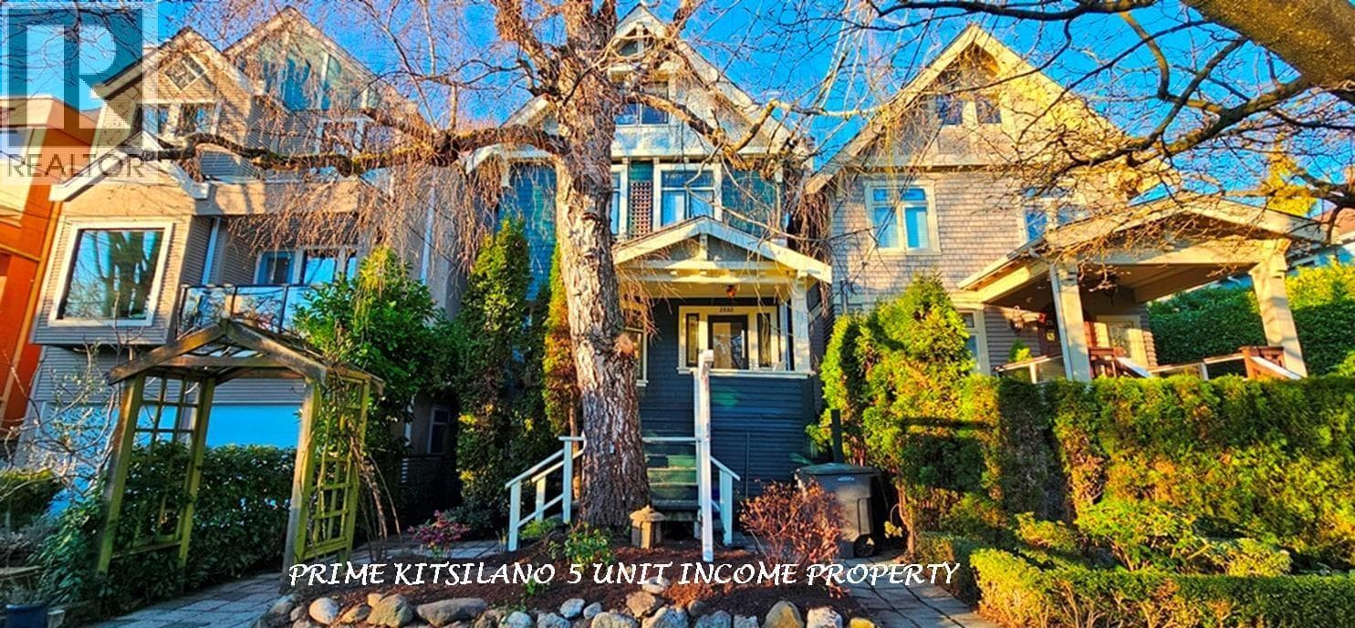 2635 W 7th Avenue, Vancouver: photo 1 of 40