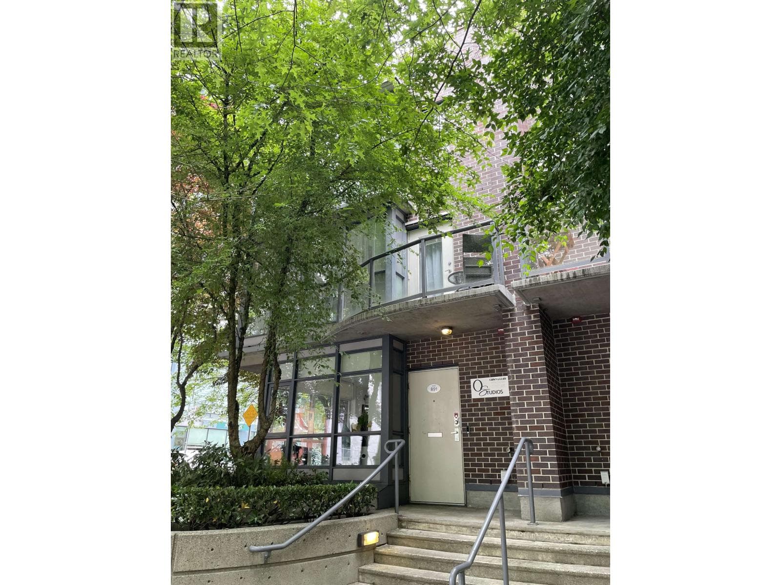 891 Helmcken Street, Vancouver: photo 1 of 11