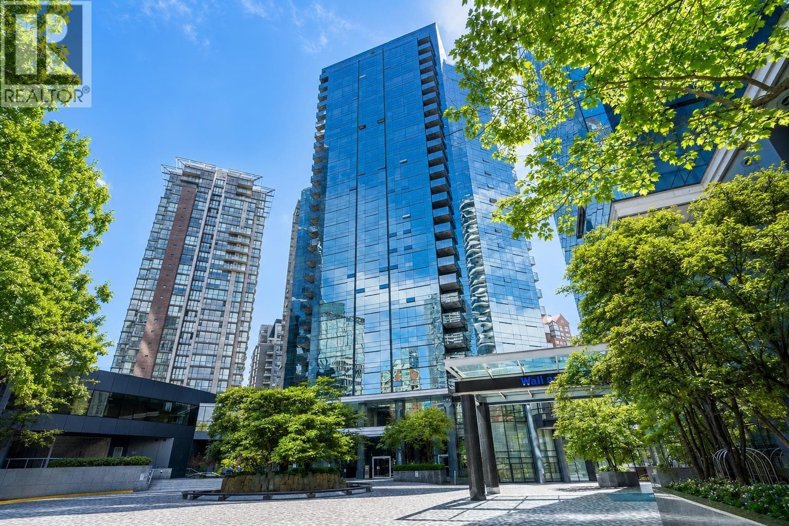708 1050 Burrard Street, Vancouver: photo 1 of 19