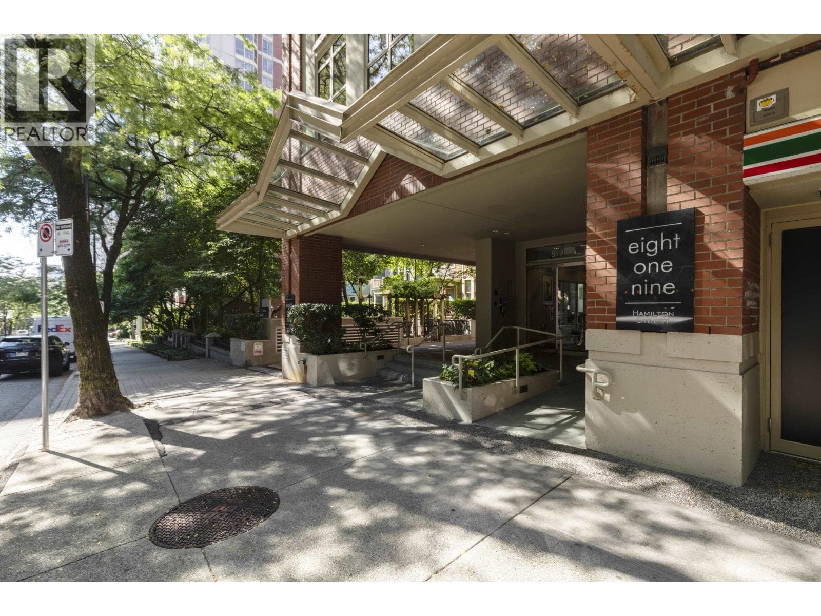1105 819 Hamilton Street, Vancouver: photo 1 of 18