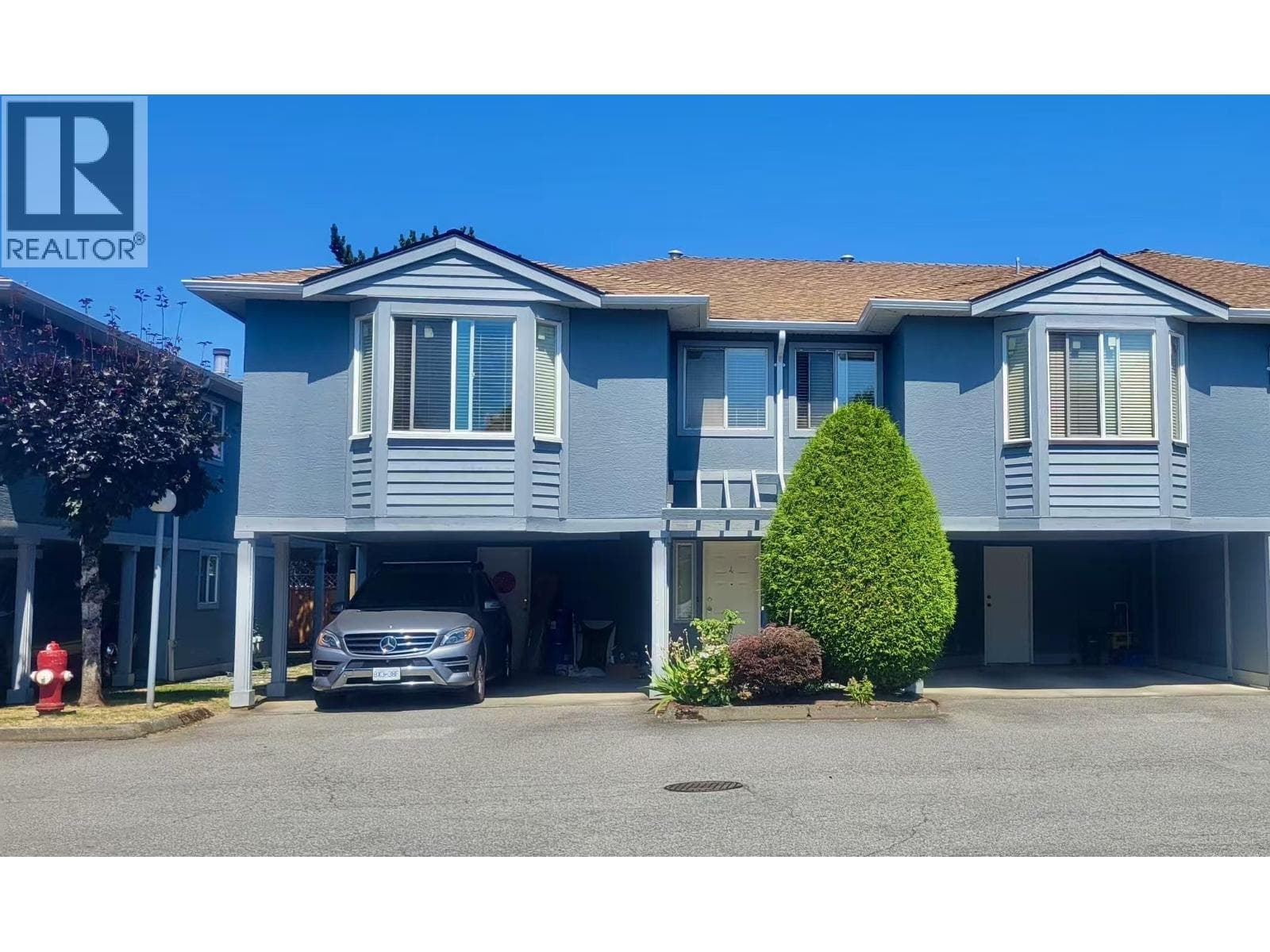 4 3600 Cunningham Drive, Richmond: photo 1 of 8