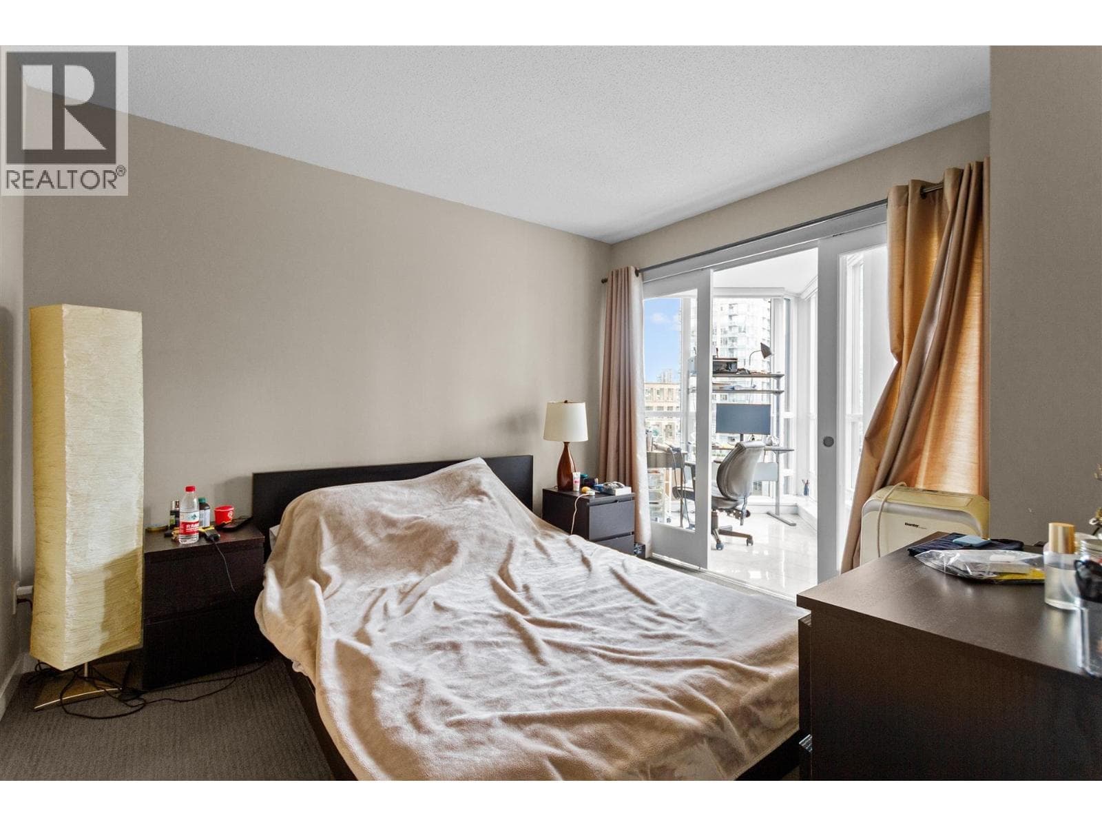 708 833 Seymour Street, Vancouver: photo 1 of 25