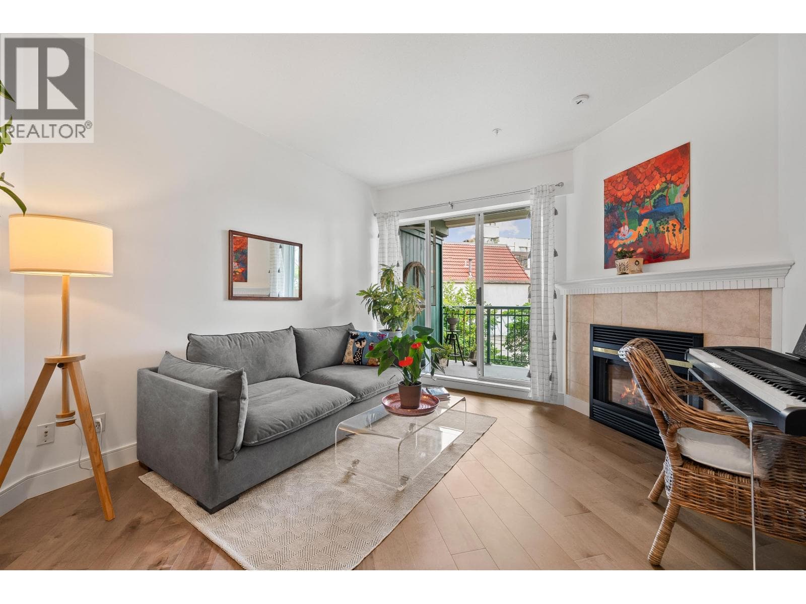 304 1928 Nelson Street, Vancouver: photo 1 of 31