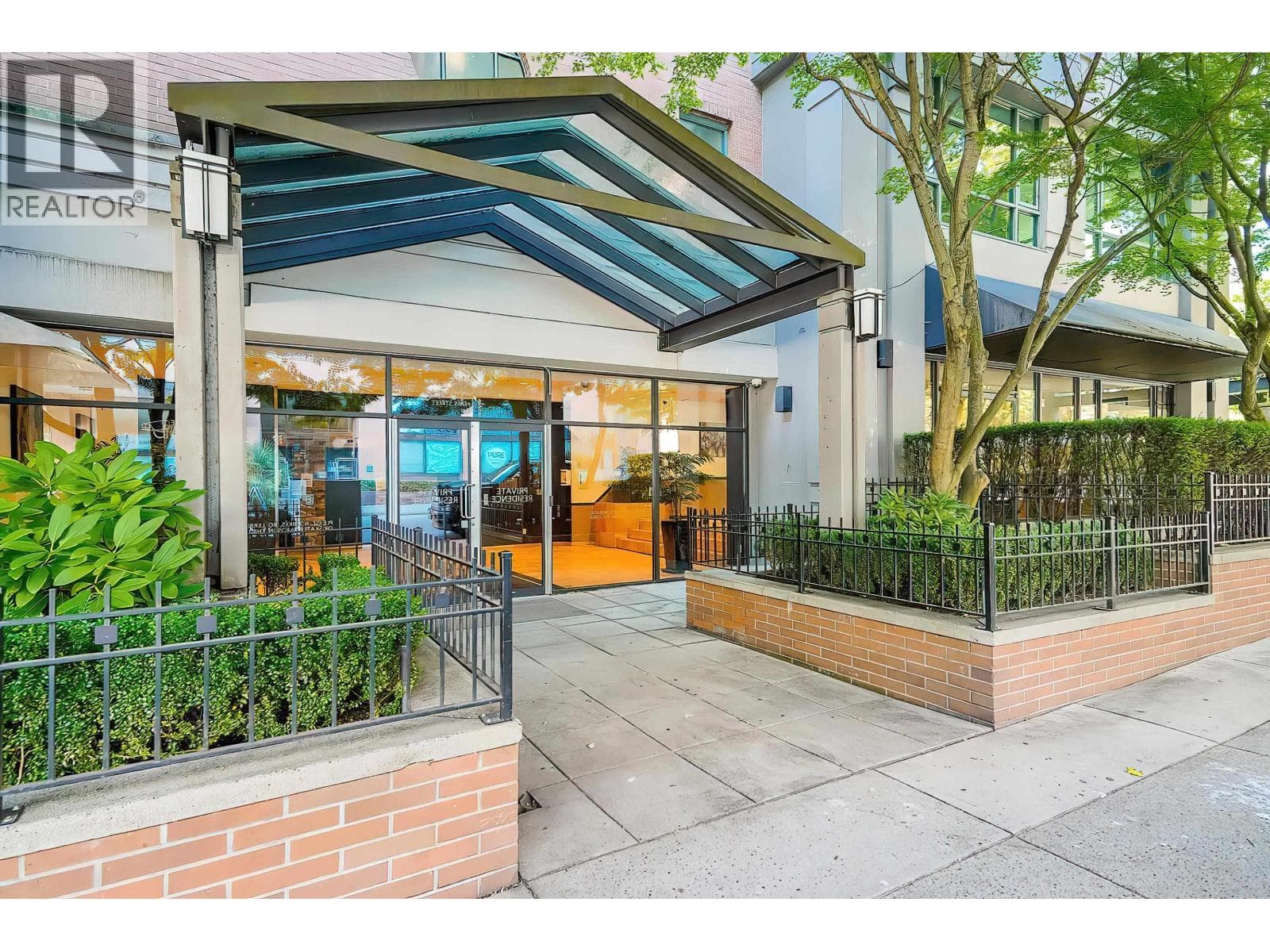 2303 1188 Howe Street, Vancouver: photo 1 of 23