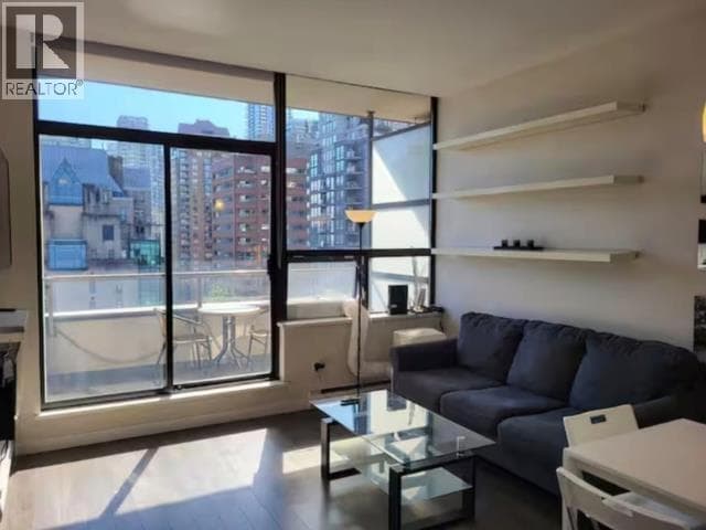 909 1010 Howe Street, Vancouver: photo 1 of 15