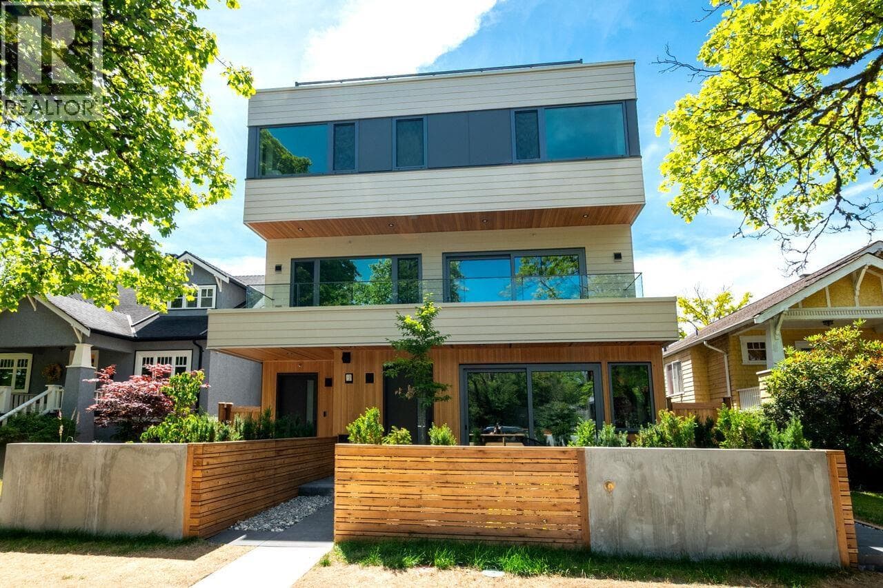 1 3120 W 11th Avenue, Vancouver: photo 1 of 38