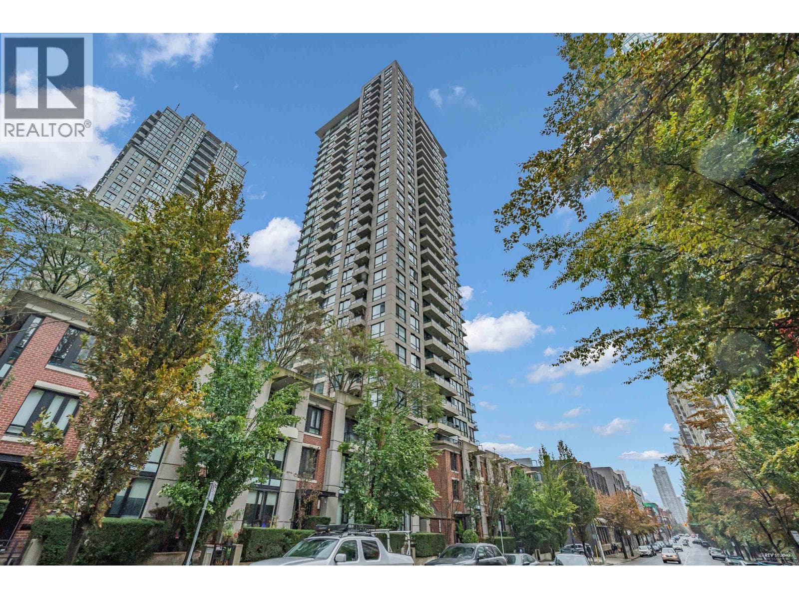 1001 928 Homer Street, Vancouver: photo 1 of 24
