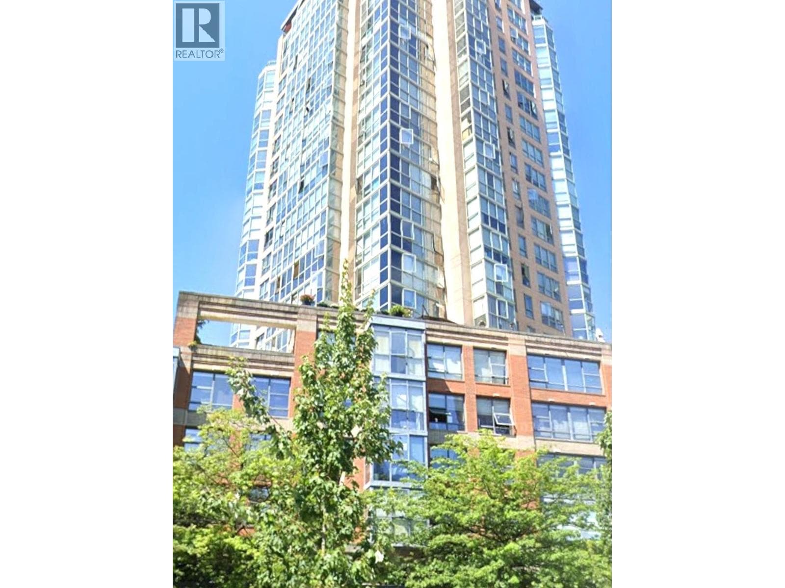 71 1233 Pacific Boulevard, Vancouver: photo 1 of 1