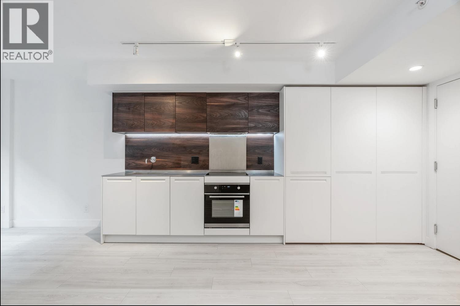 501 1133 Hornby Street, Vancouver: photo 1 of 35
