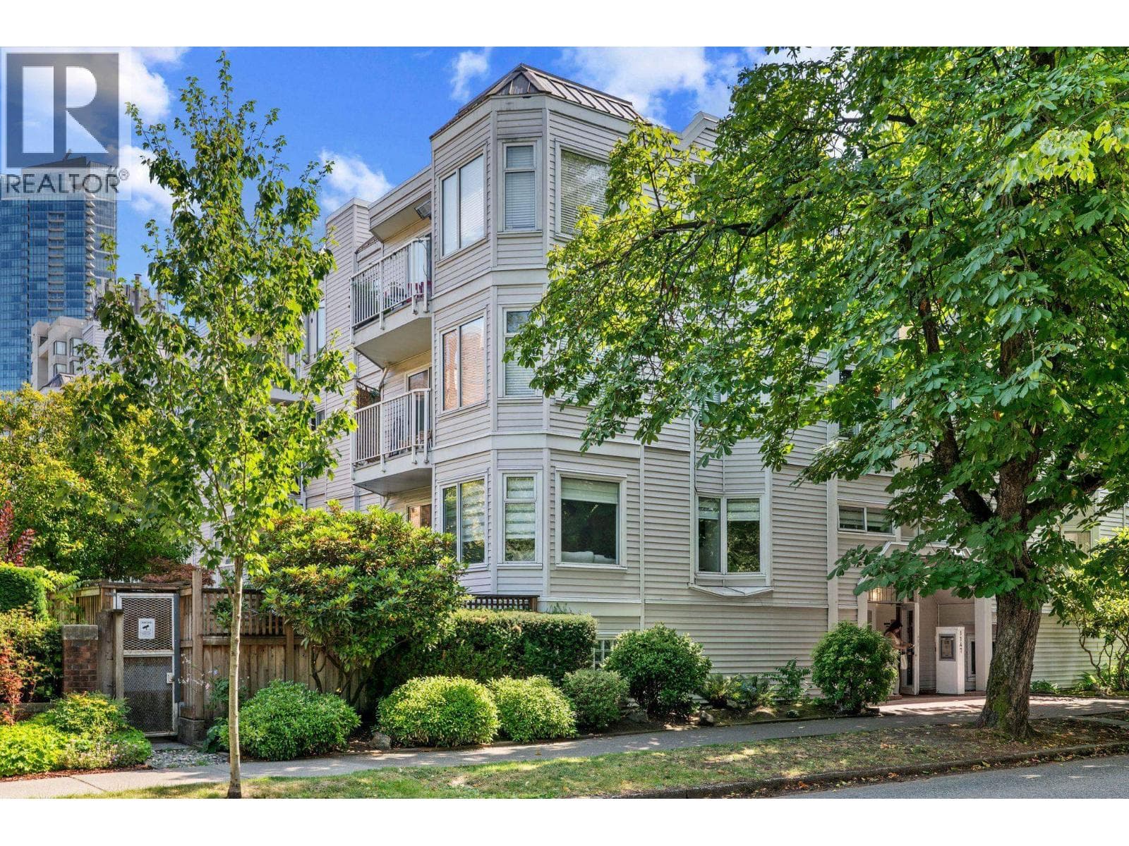 106 1147 Nelson Street, Vancouver: photo 1 of 40