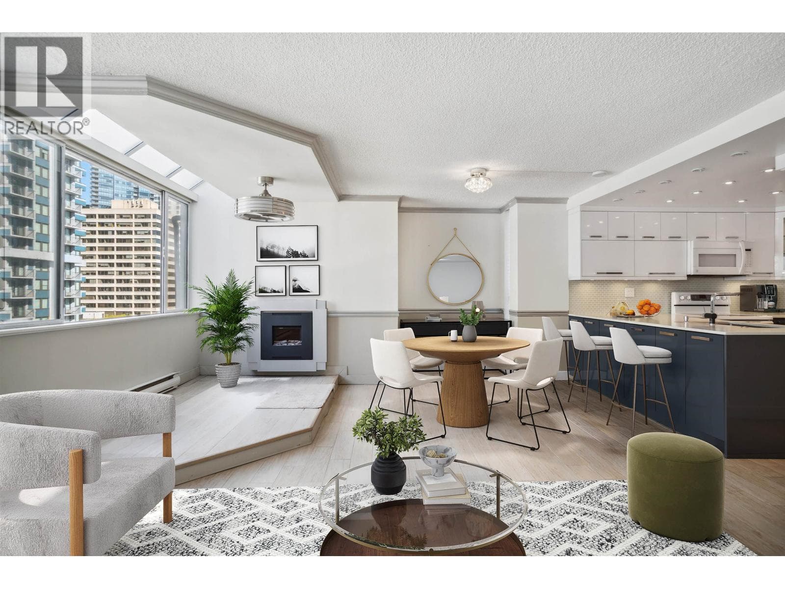 702 1270 Robson Street, Vancouver: photo 1 of 33
