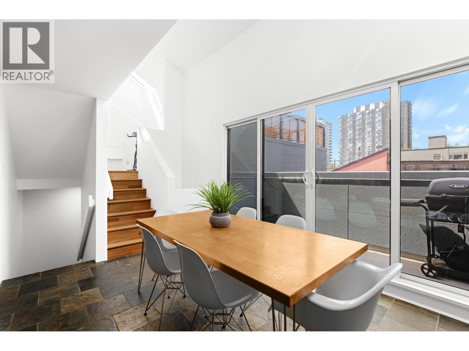 9 1934 Barclay Street, Vancouver: photo 1 of 26