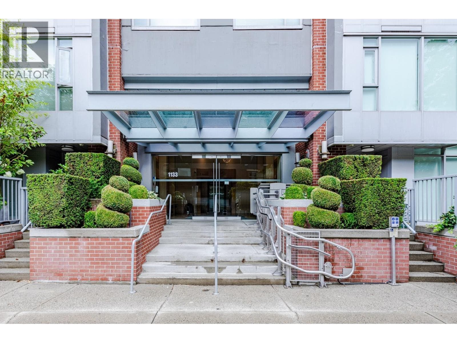 804 1133 Homer Street, Vancouver: photo 1 of 39