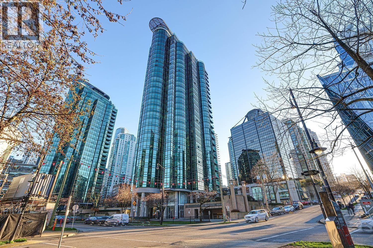 702 588 Broughton Street, Vancouver: photo 1 of 29