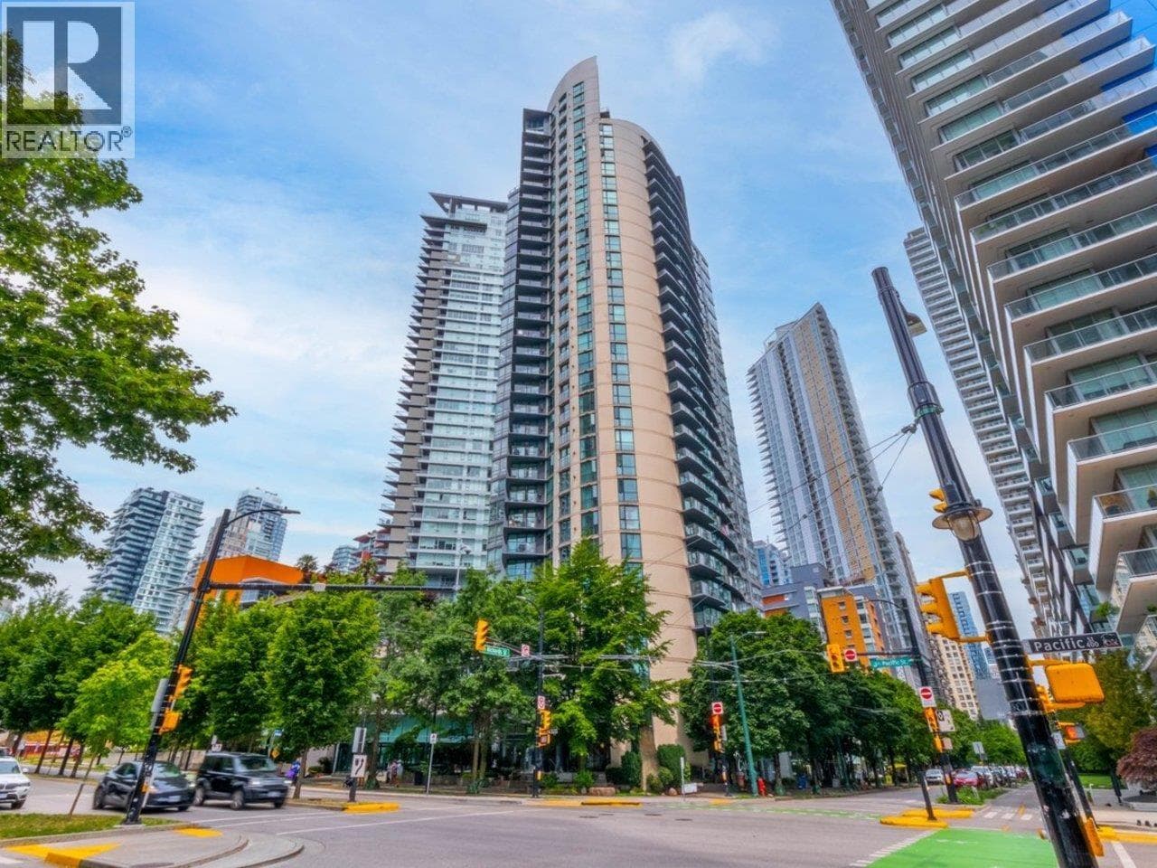 2307 501 Pacific Street, Vancouver: photo 1 of 34