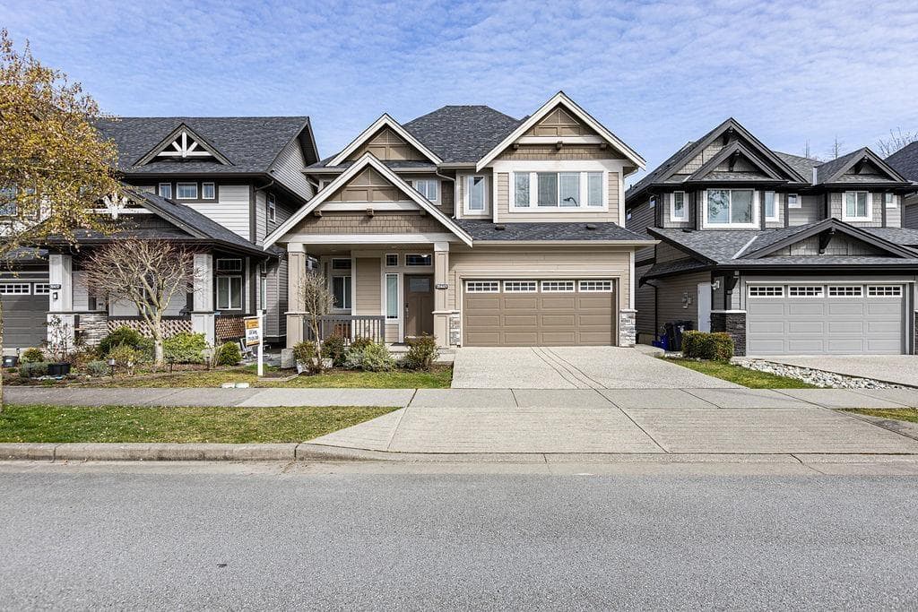 20443 83a Avenue, Langley: photo 1 of 30