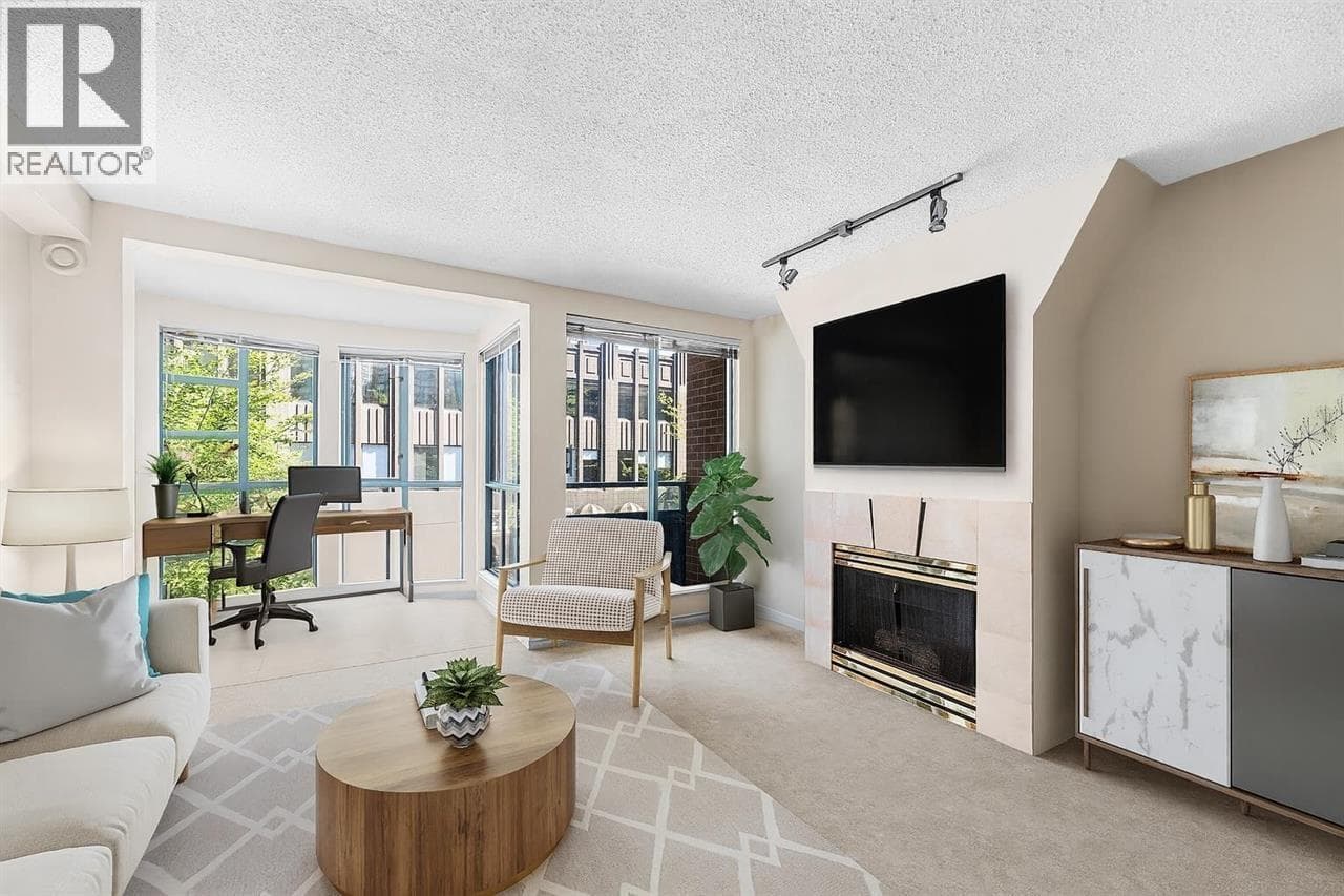 304 939 Homer Street, Vancouver: photo 1 of 16