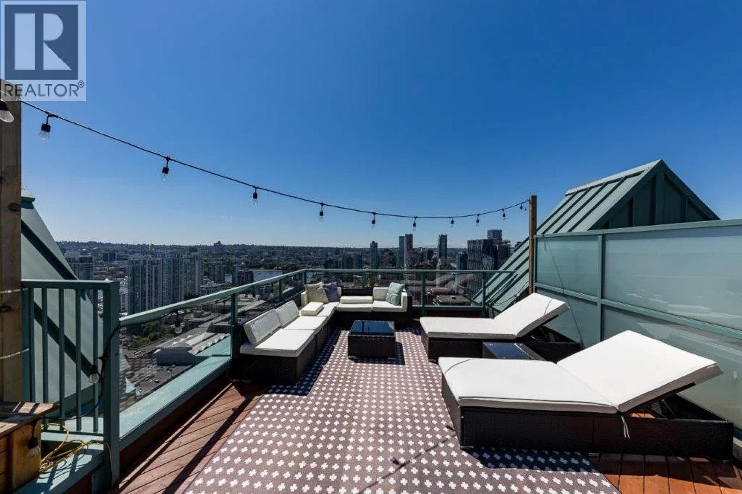 3603 939 Homer Street, Vancouver: photo 1 of 34