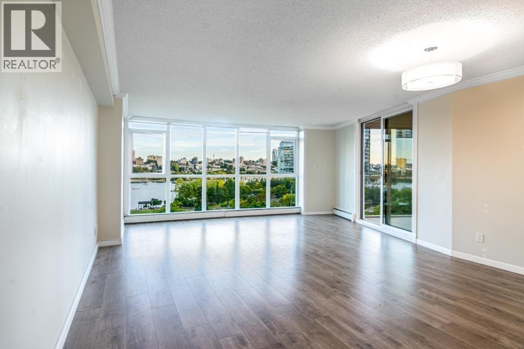 802 388 Drake Street, Vancouver: photo 1 of 17