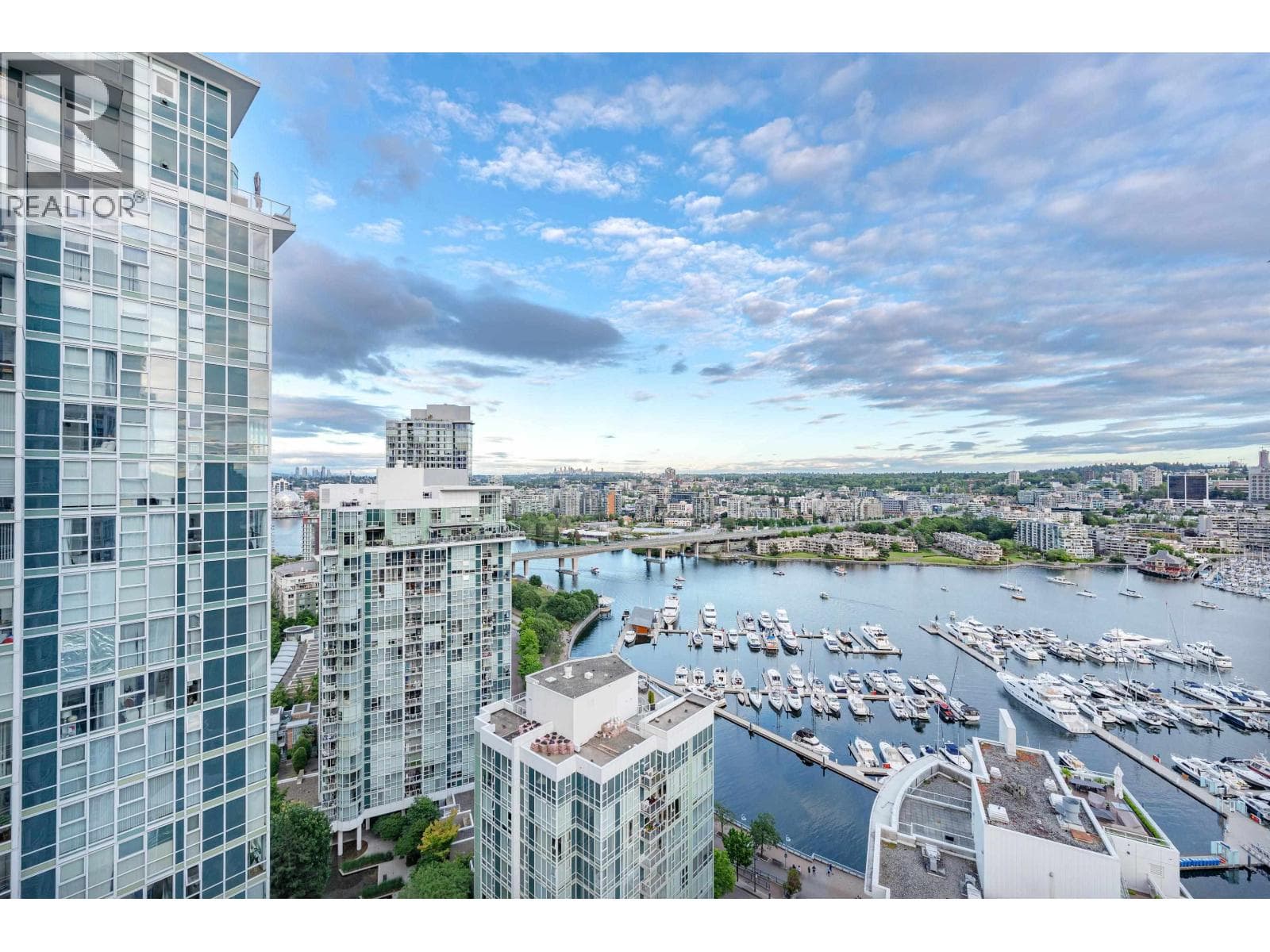 2906 198 Aquarius Mews, Vancouver: photo 1 of 32