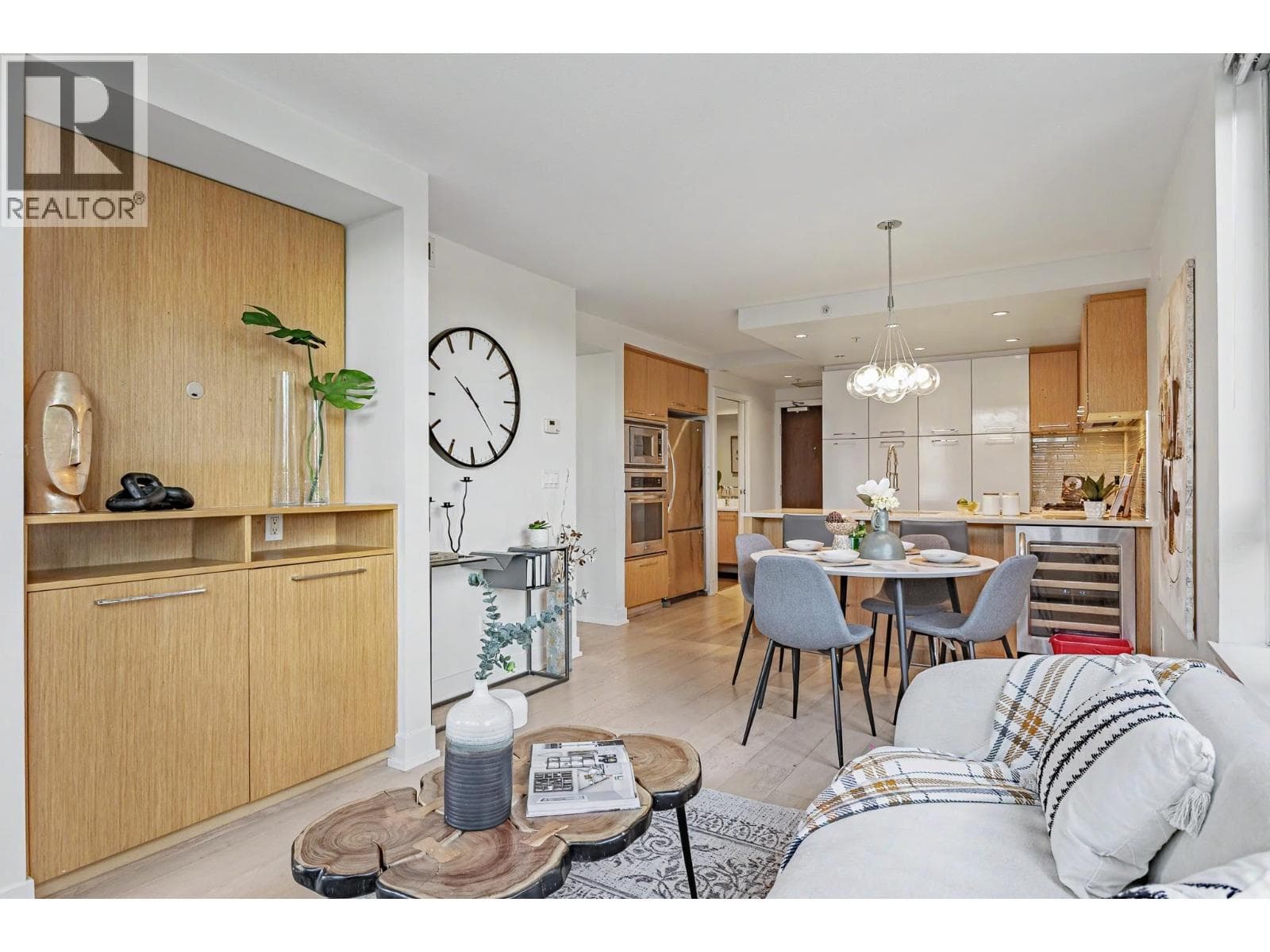 207 1680 W 4th Avenue, Vancouver: photo 1 of 20