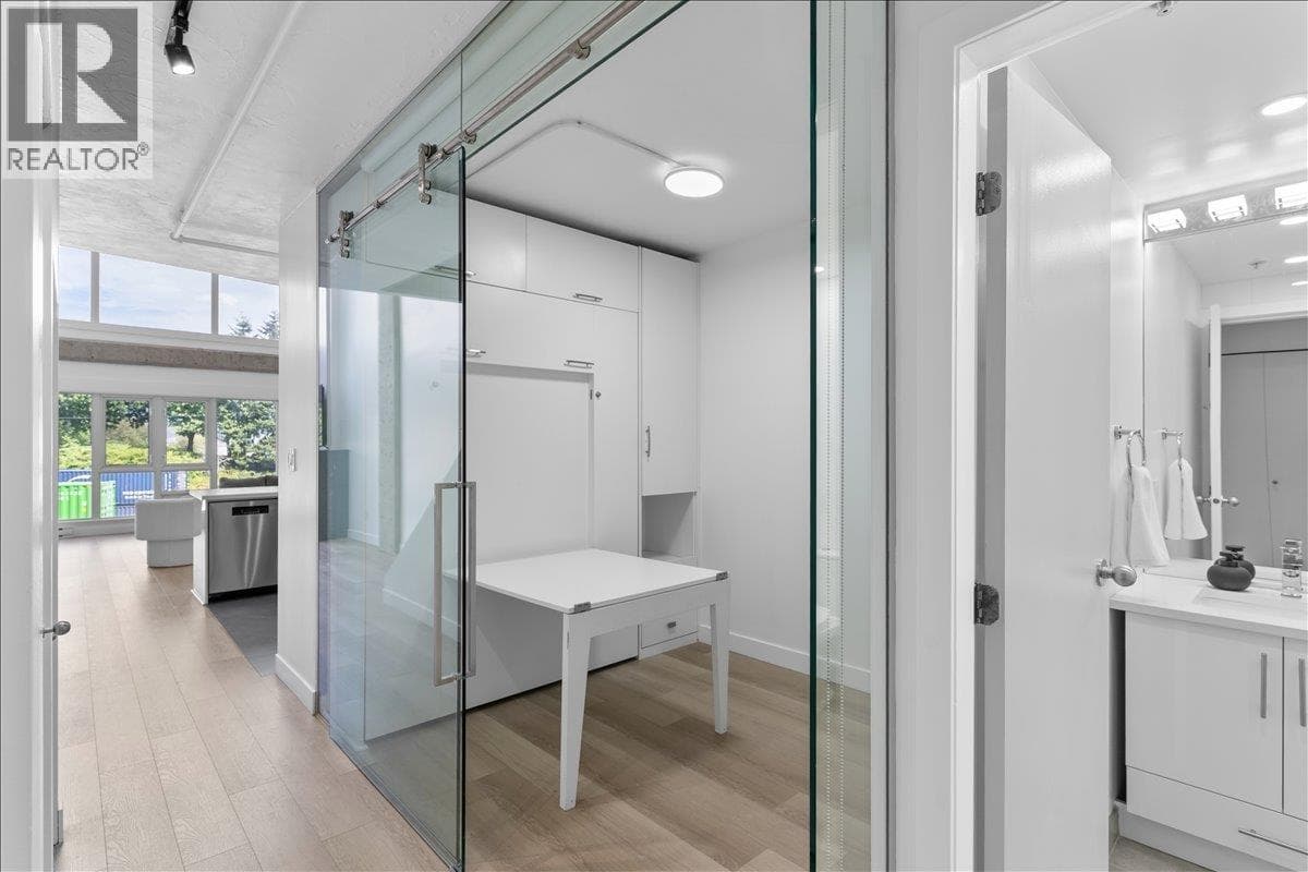 309 27 Alexander Street, Vancouver: photo 1 of 36