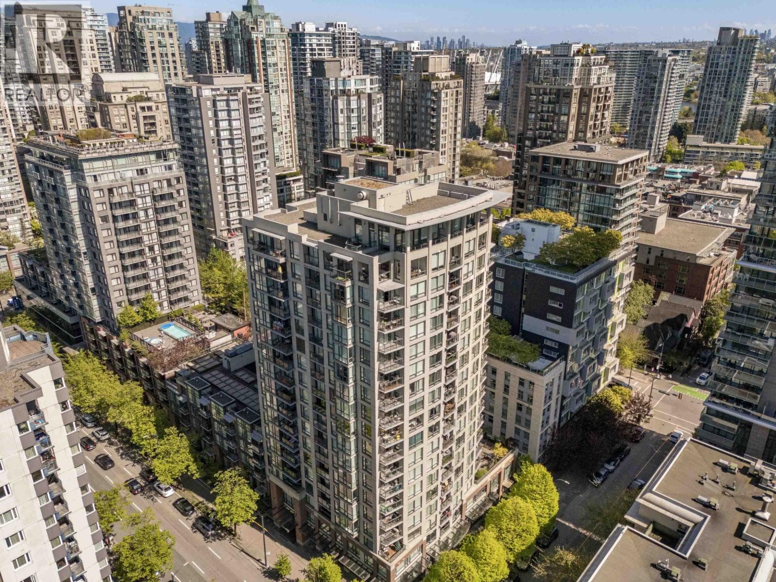 PH10 - Ph10 1082 Seymour Street, Vancouver: photo 1 of 32